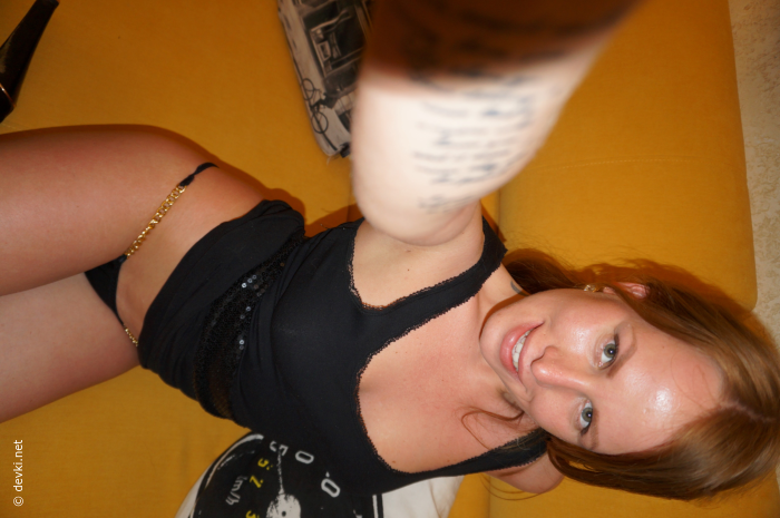 Lonely mom has a naughty solo session