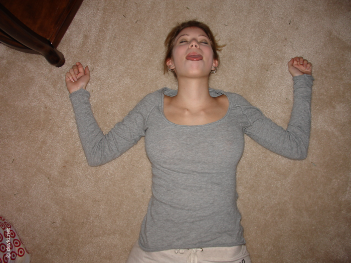 Good looking blonde slut get naked