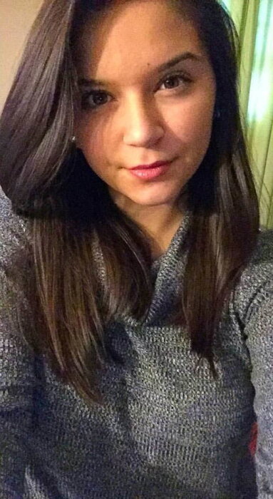 Teen with perfect huge natural tits