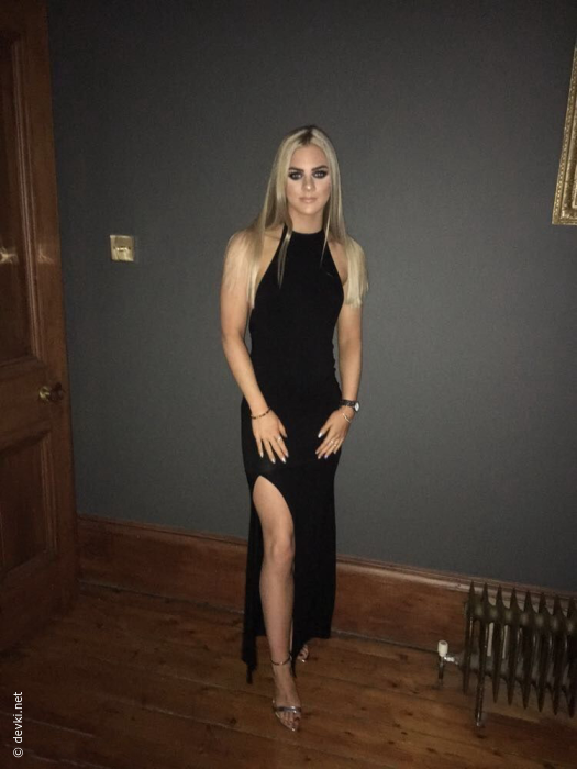 Sexy amateur blonde teasing