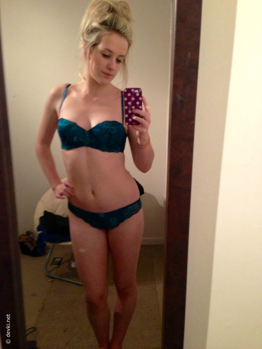 Tight Bod Tight Selfies