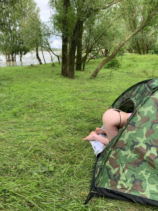 Anyone want to camp with me? 🏕️🐱