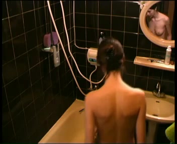 The woman saw in the shower