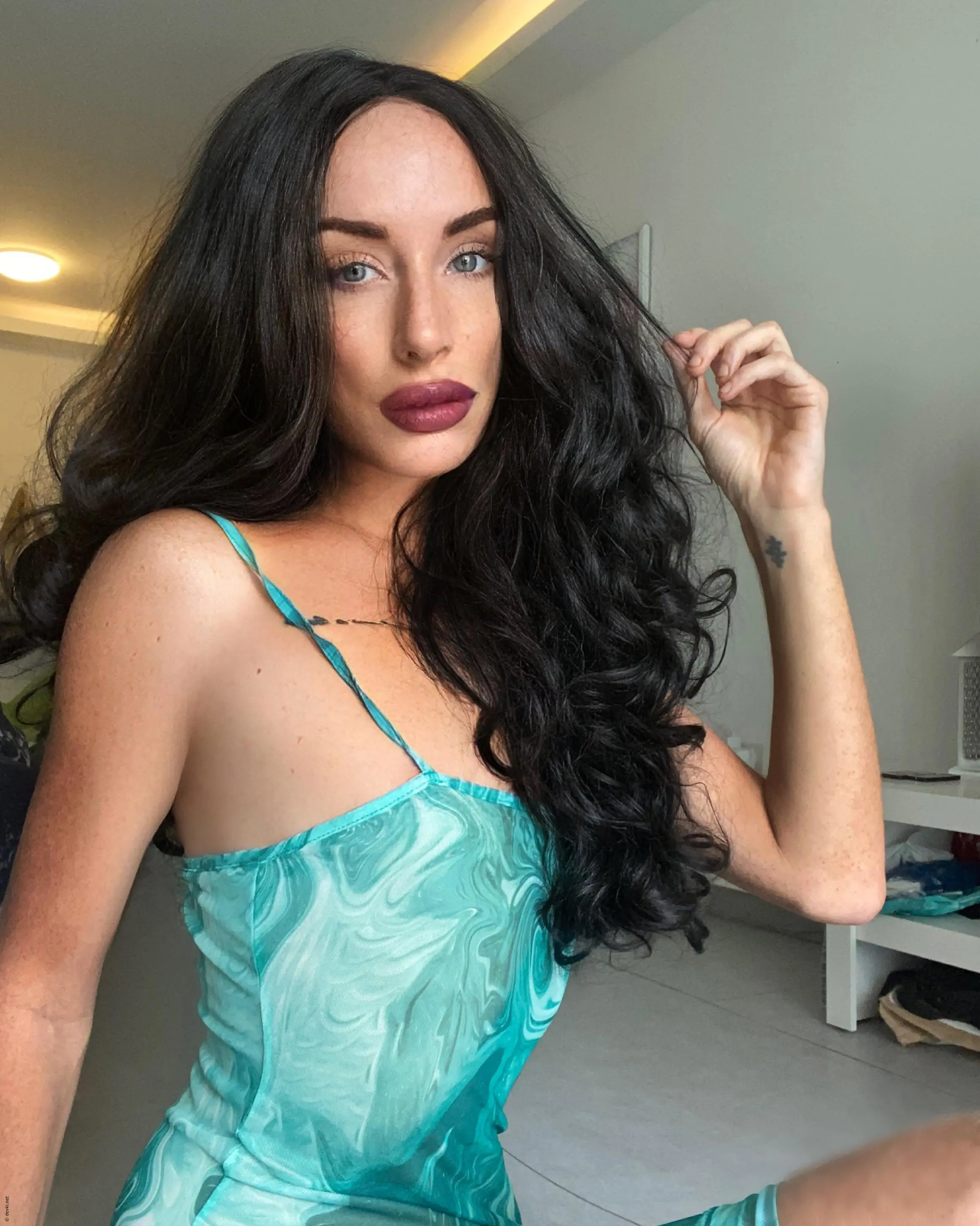 What’s your dick size don’t be shy 🙊 I’m soft do you think you could get me hard?
