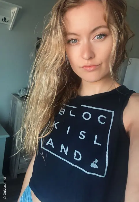 Private photos of naked blonde
