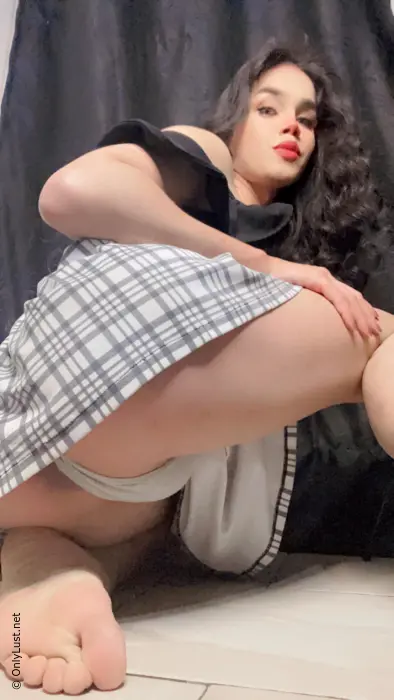 Your roommate ask you to suck her cock, what do you reply?