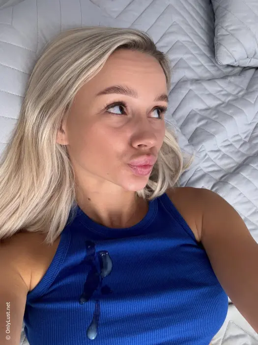 I'm horny about taking selfies