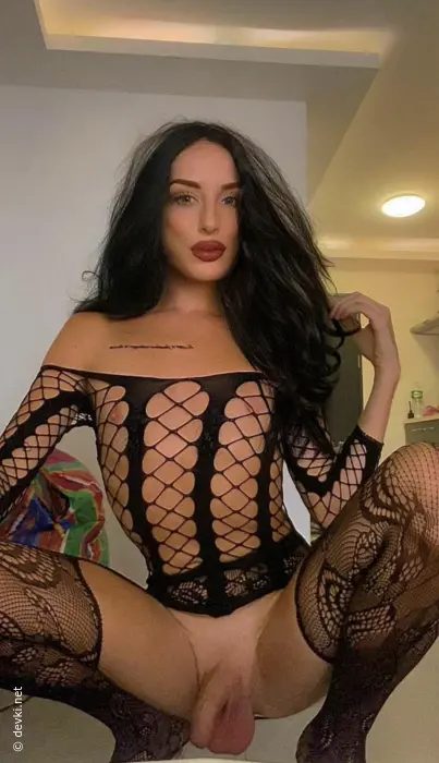 What’s your dick size don’t be shy 🙊 I’m soft do you think you could get me hard?