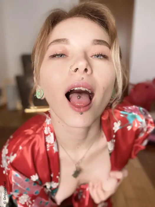 Which place you gonna cum on?