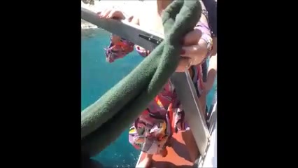 Amateur sex on a boat with a woman