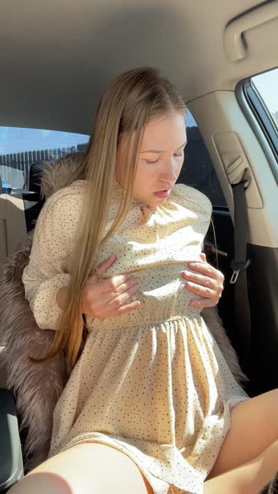 Seduced a stranger from a car by masturbating in public