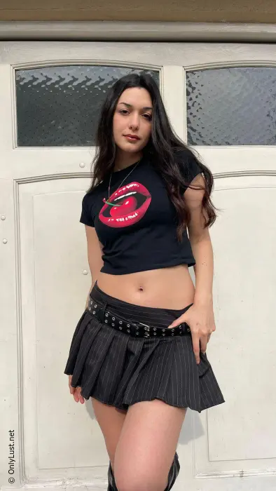 Which butt photo is your favorite?