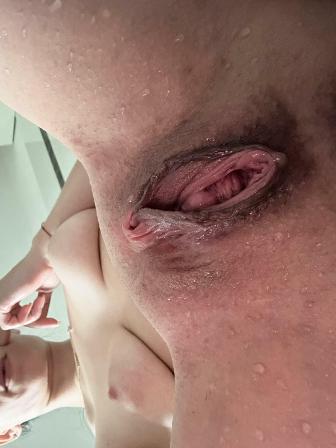 I know my pussy makes you wanna sin (F)