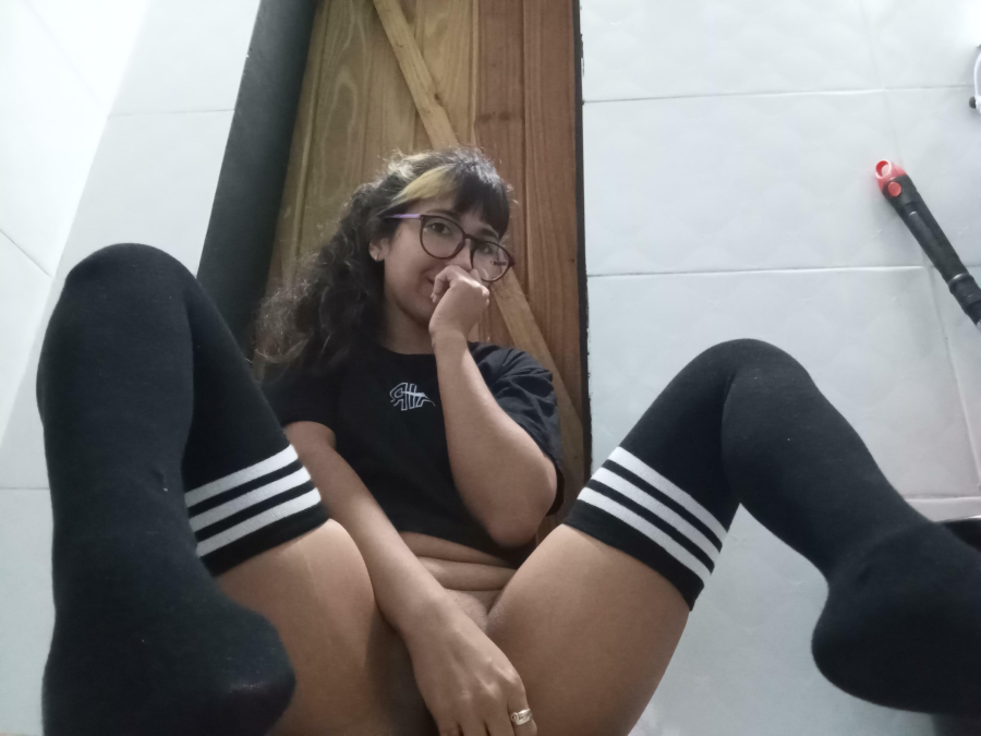 I give you a smile to remind you of me