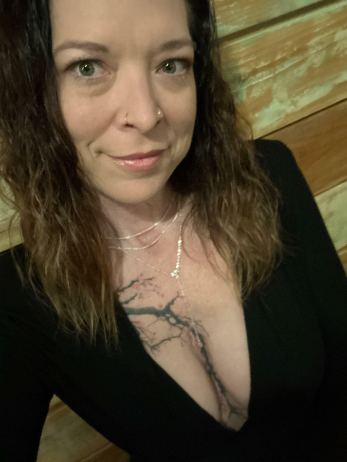 A little dinner date cleavage