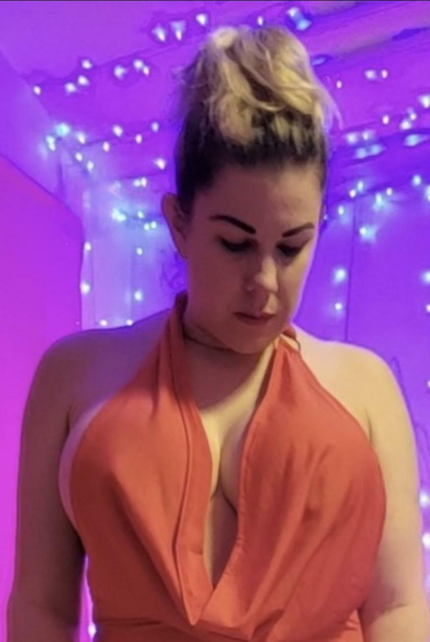 Love this outfit, looks great on my big tits