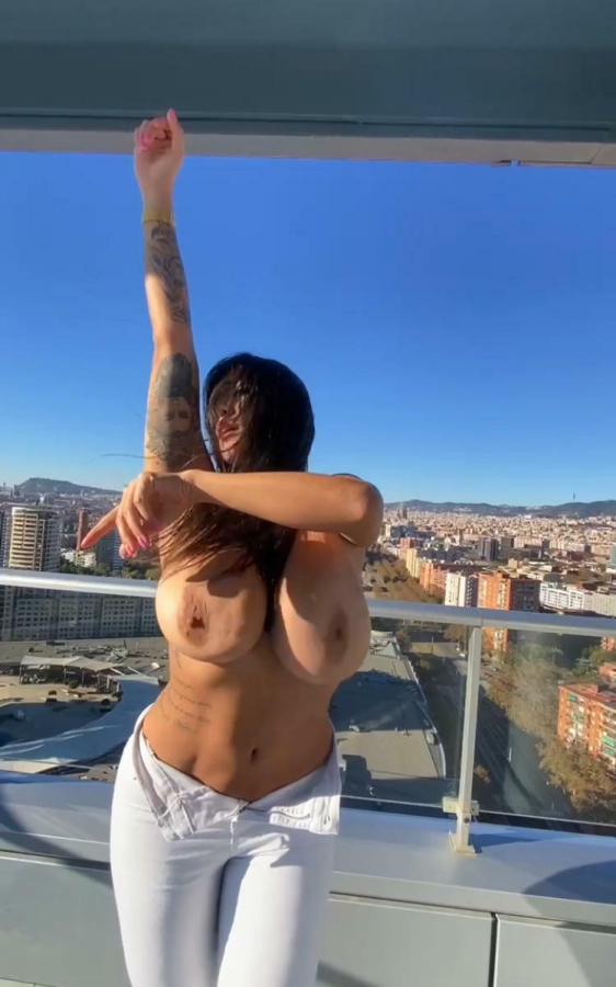 Bathe me in your burning and eternal love.