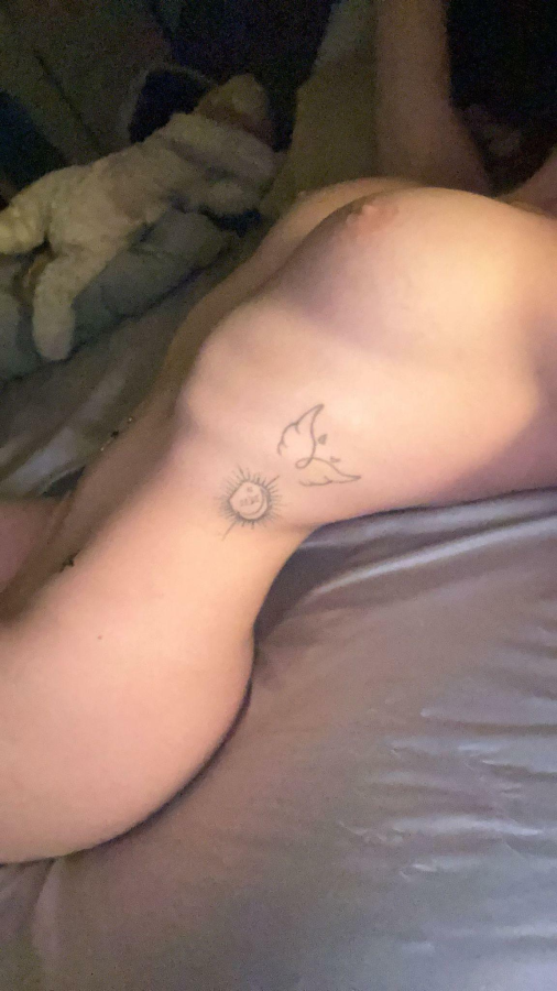 Just a petite little 18 year old that cant seem to sleep tonight hehe, got my mind on all these naughty things