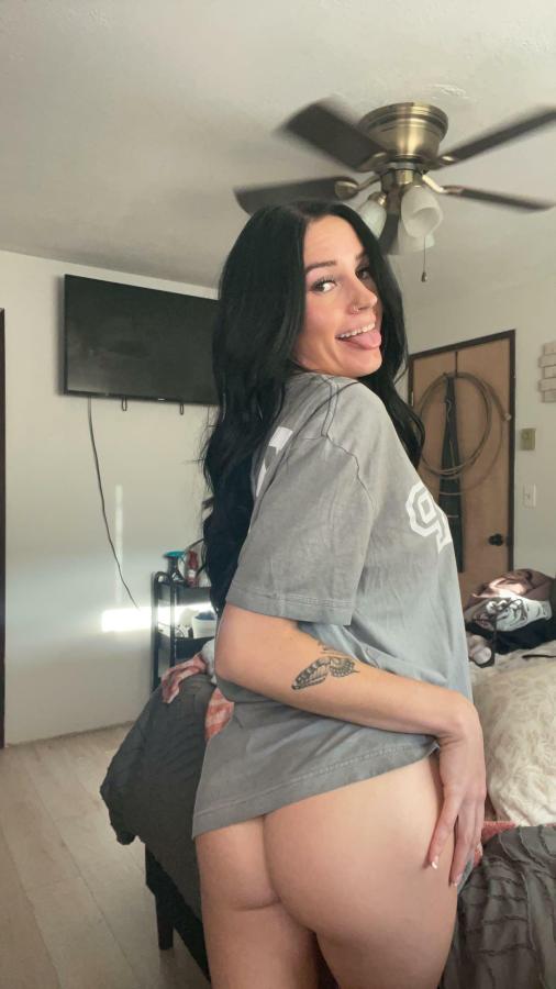 Is me having a petite ass a turn on Y or N?