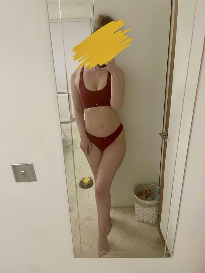 How do you (f)eel about comfy sporty sets? I think they’re cute. Ps. Sorry my dogs are destroying my carpets ??