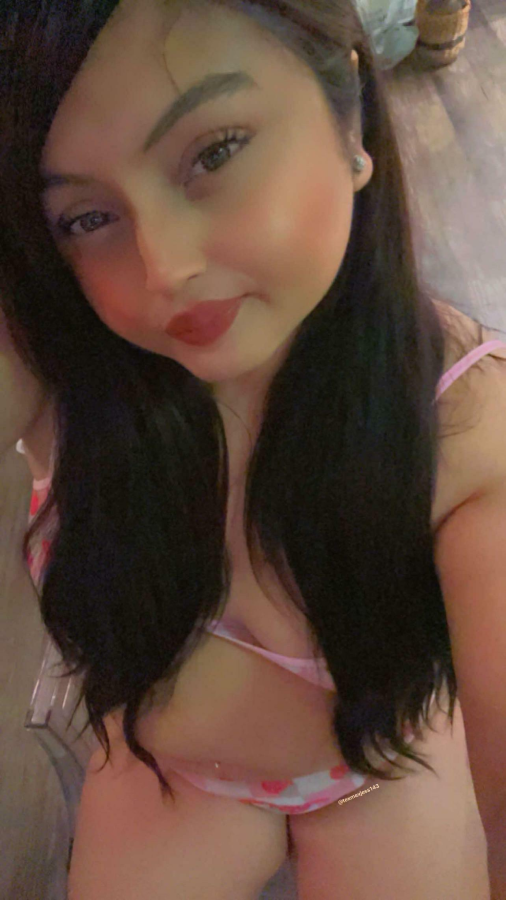 Latina wanting to get titty fucked hehe