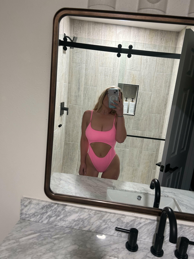 5’1 with a body built for fun ??