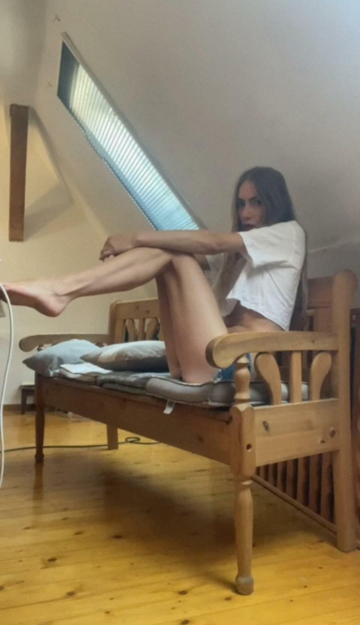 What do you think of these petite long legs?