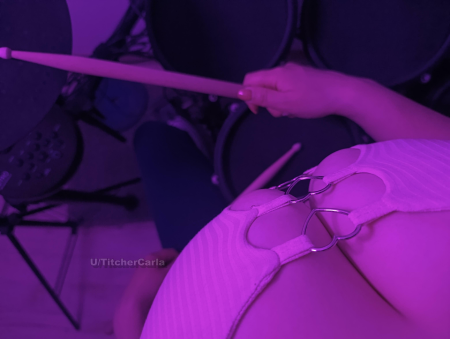 POV of my cleavage while drumming
