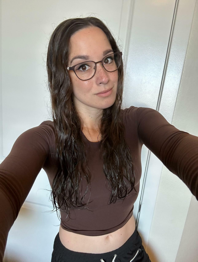 Im headed out on a long walk to grab some coffee and a sweet treat.