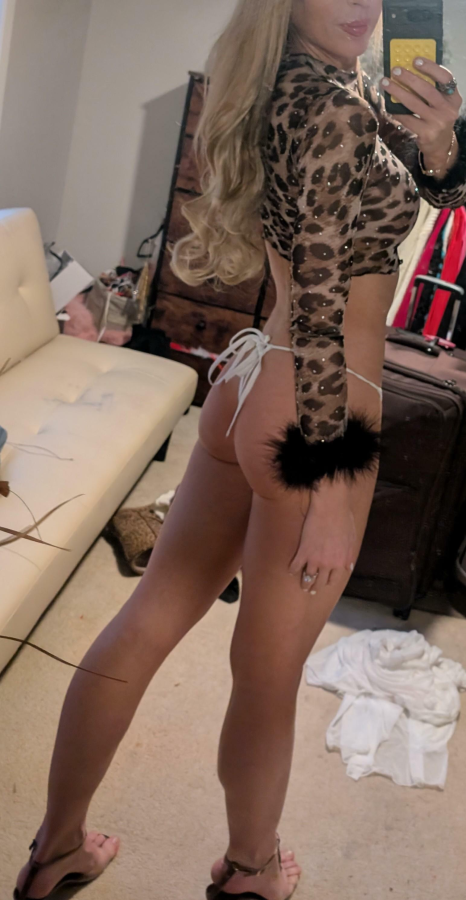 Cute little married butt