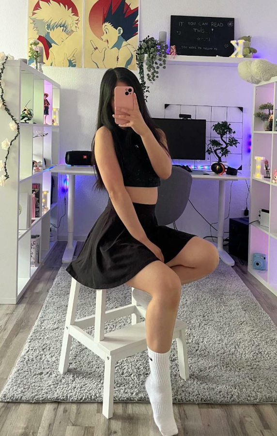 Shh yes I know it’s no chair but it’s fitting~~