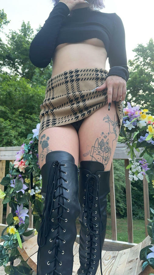 (f22) i bet we could have some fun?