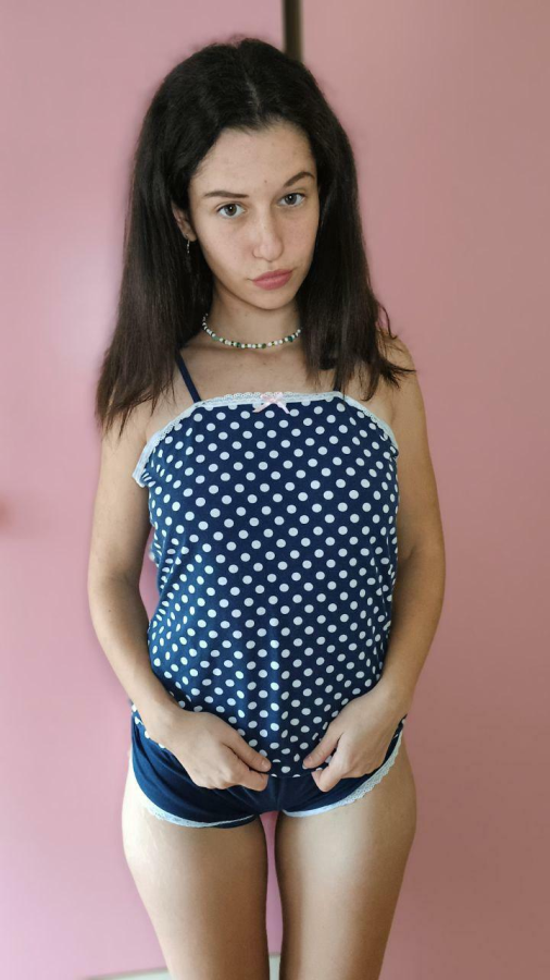 hope you like eighteen year olds like me ?