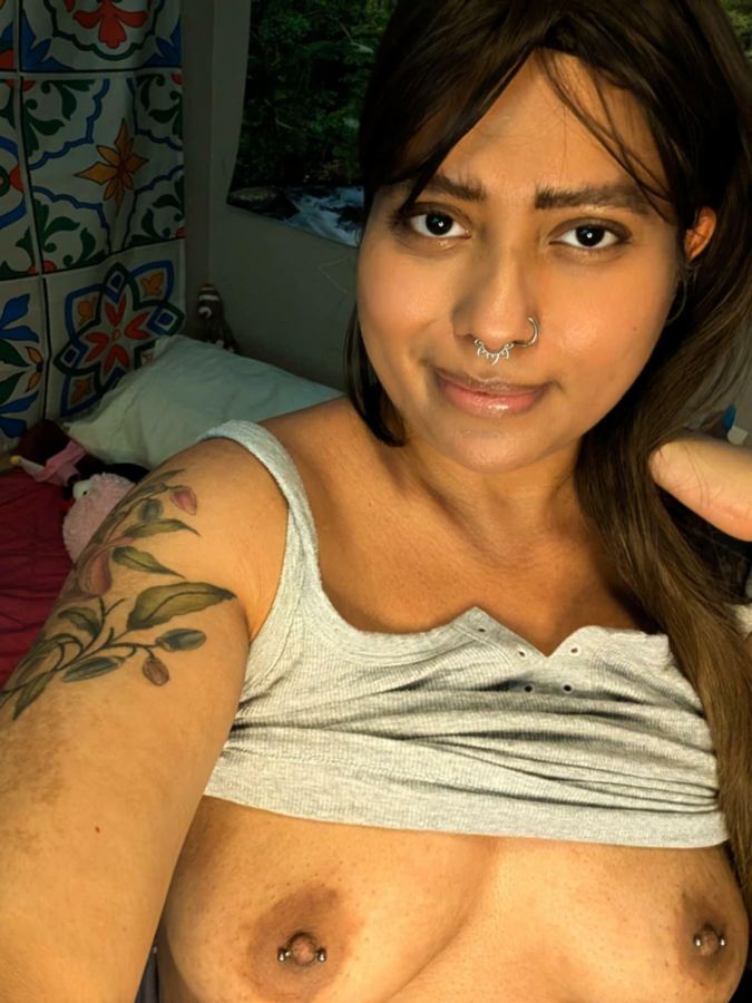 No makeup other than lip gloss