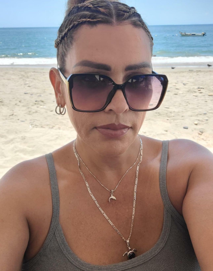 Hola 35 latina mexicana [CA]??