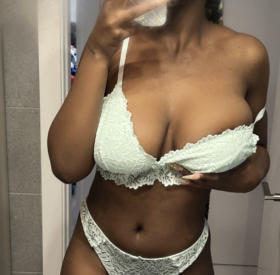 come hold them for me bby x