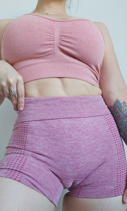 my new yoga pants aren’t camel proof… clearly