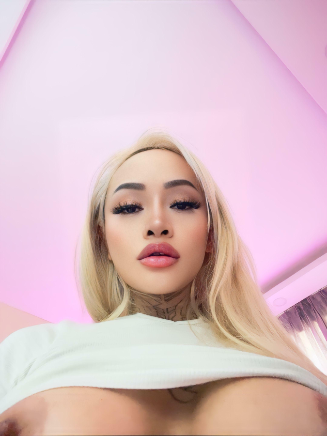 You guys think I should grow my tits more or keep them the same? ?