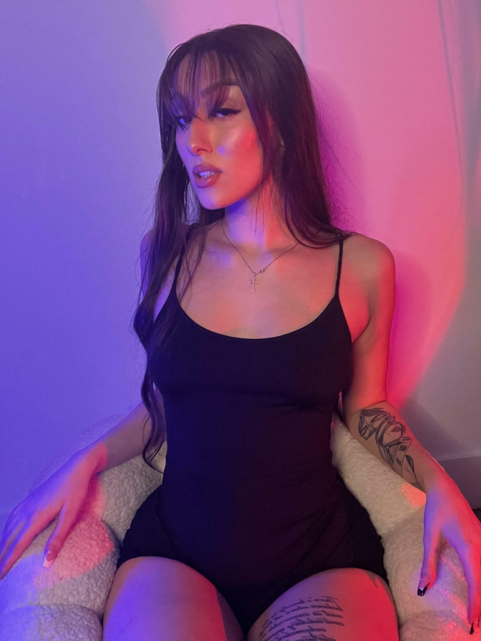 Are you lasting 5 minutes or 10 minutes in bed with me ?