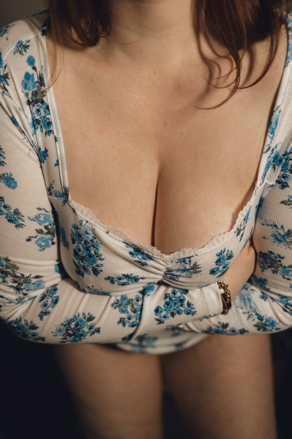 Could you control yourself in front of me?