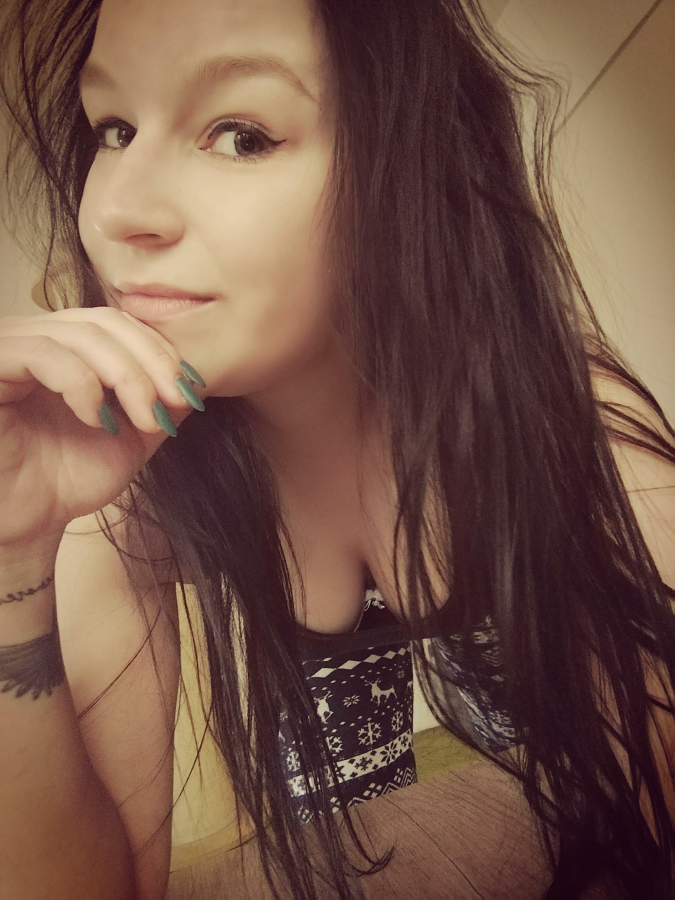 Eye contact pleeease... never mind.